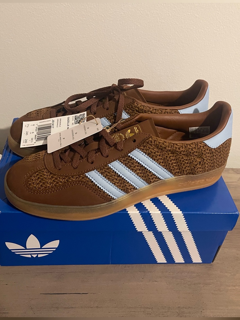 Adidas Gazelle Brown Women’s Sneakers With Light Blue Stripes 😍👟